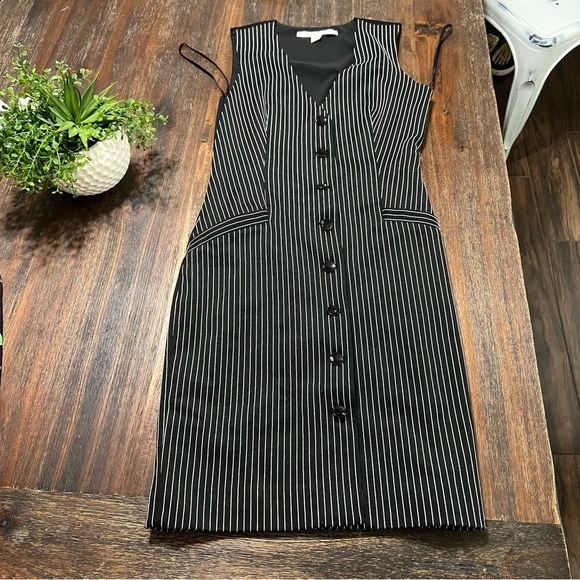 DVF Black White Pin stripe sleeveless Gilet Dress 4 button up v neck - Picture 4 of 16